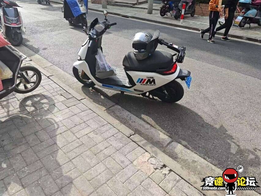 1745130306839547_725.jpg
