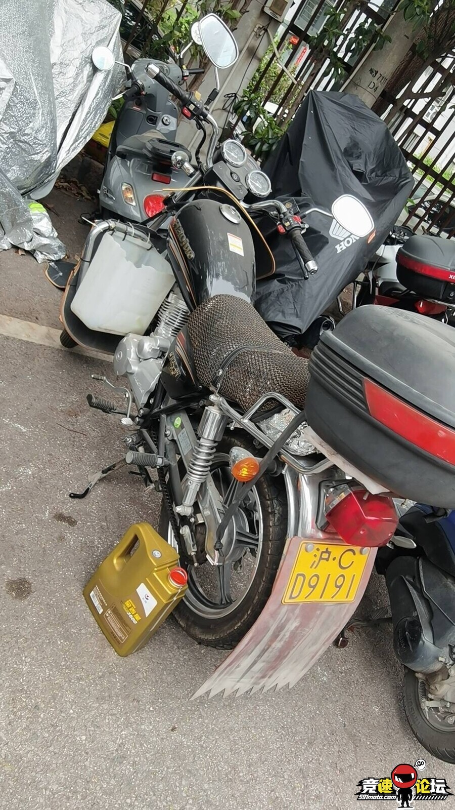 1747062957052587_280.jpg