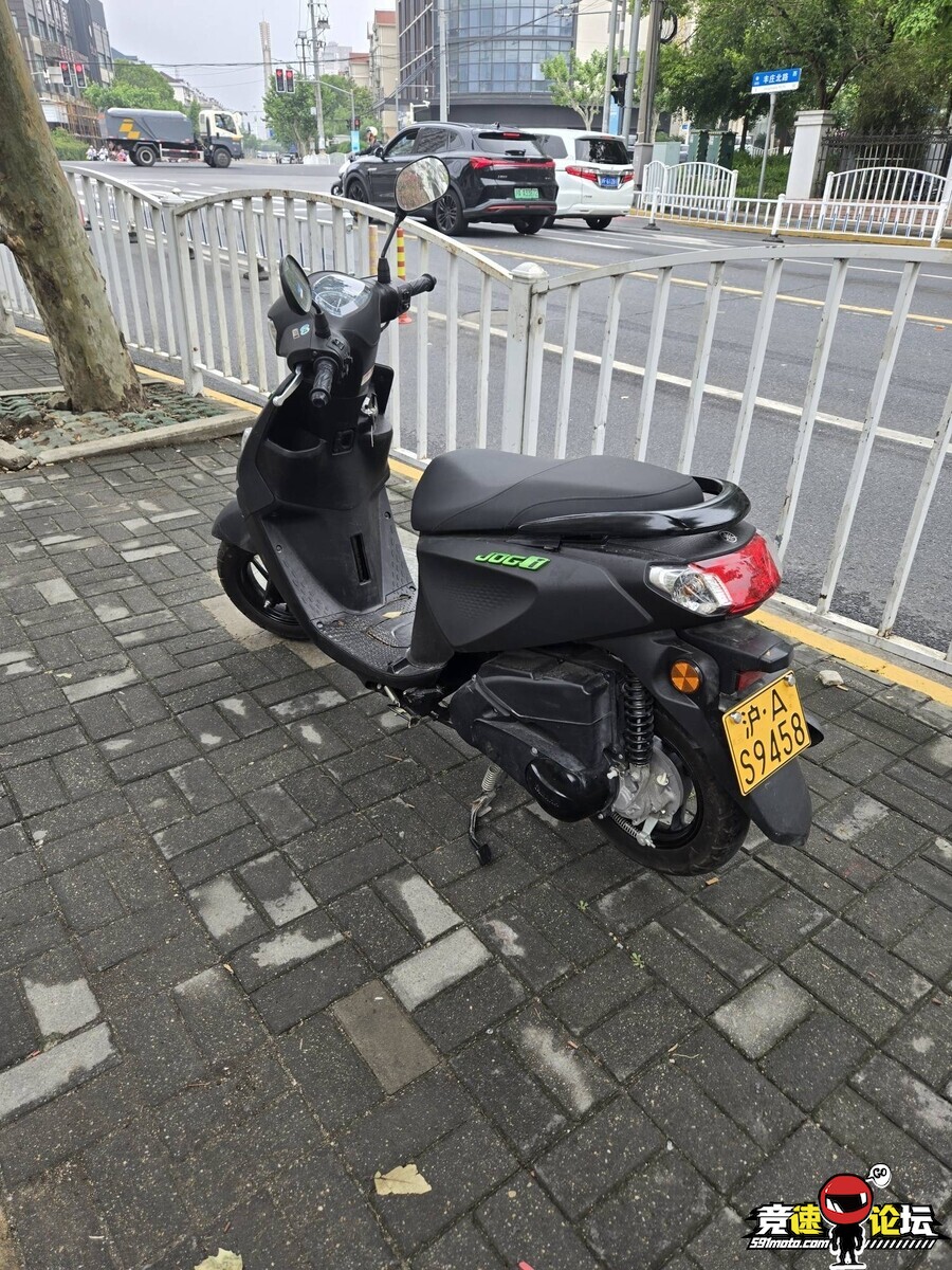 1747706317257863_946.jpg