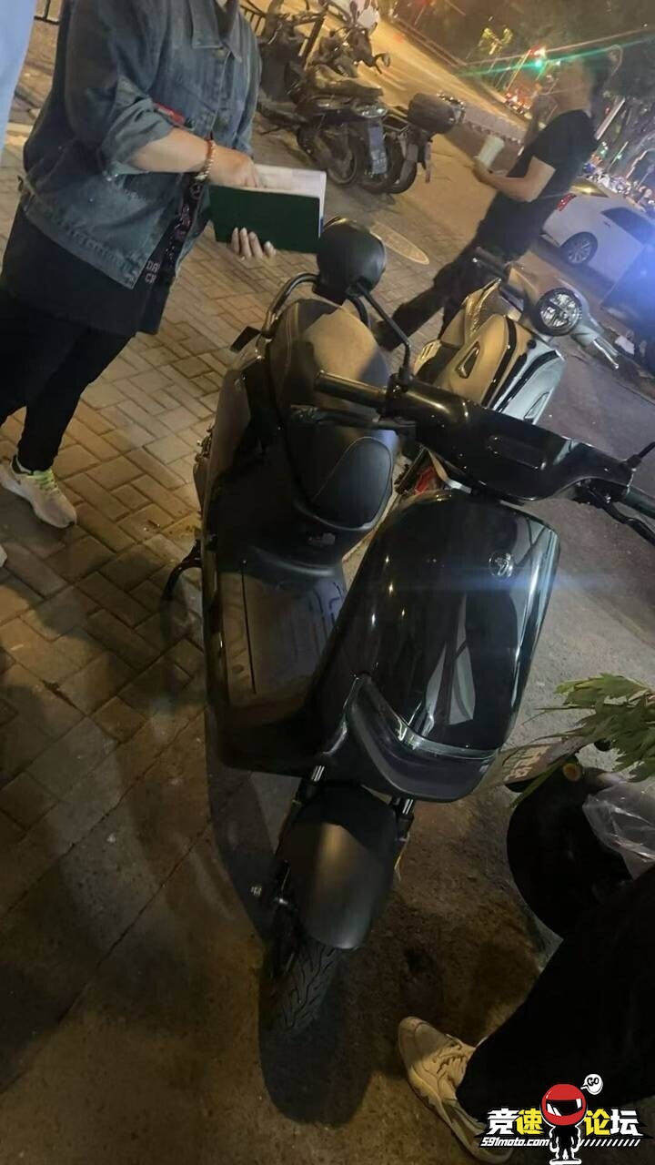 1748590762214708978.jpg