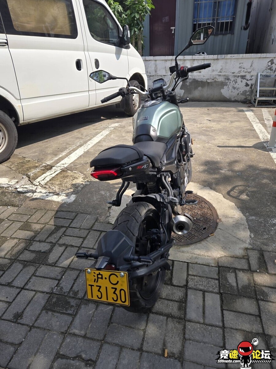 1749862675538538_542.jpg