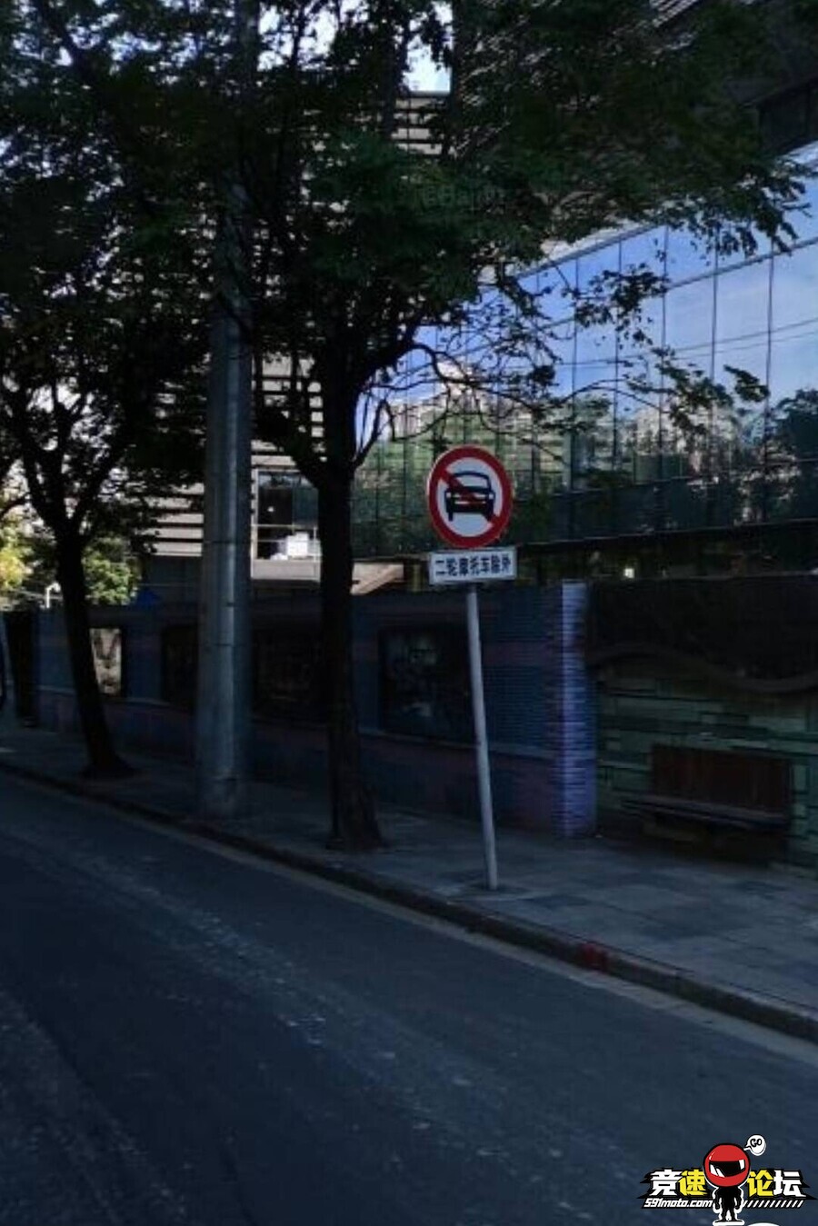 1752565316445533_499.jpg