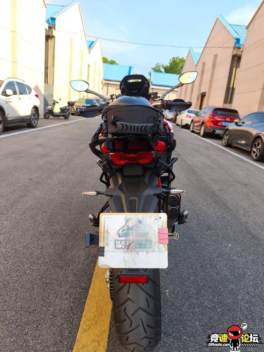 1756024293498578159.jpg