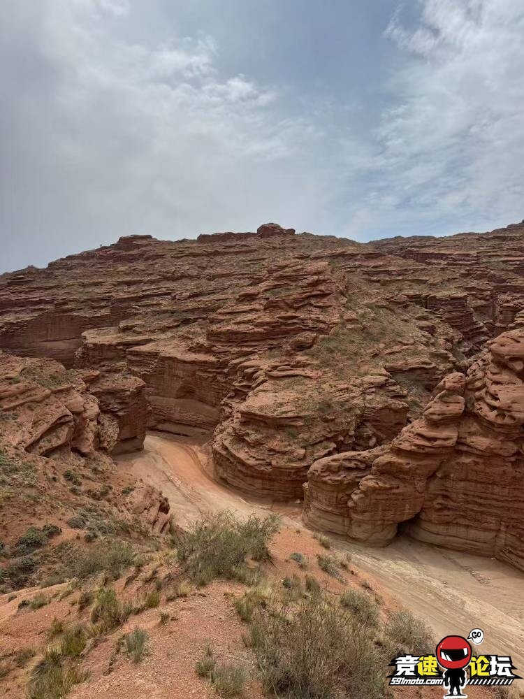 ��Խ��ɽ�ж�ľ��Ͽ��