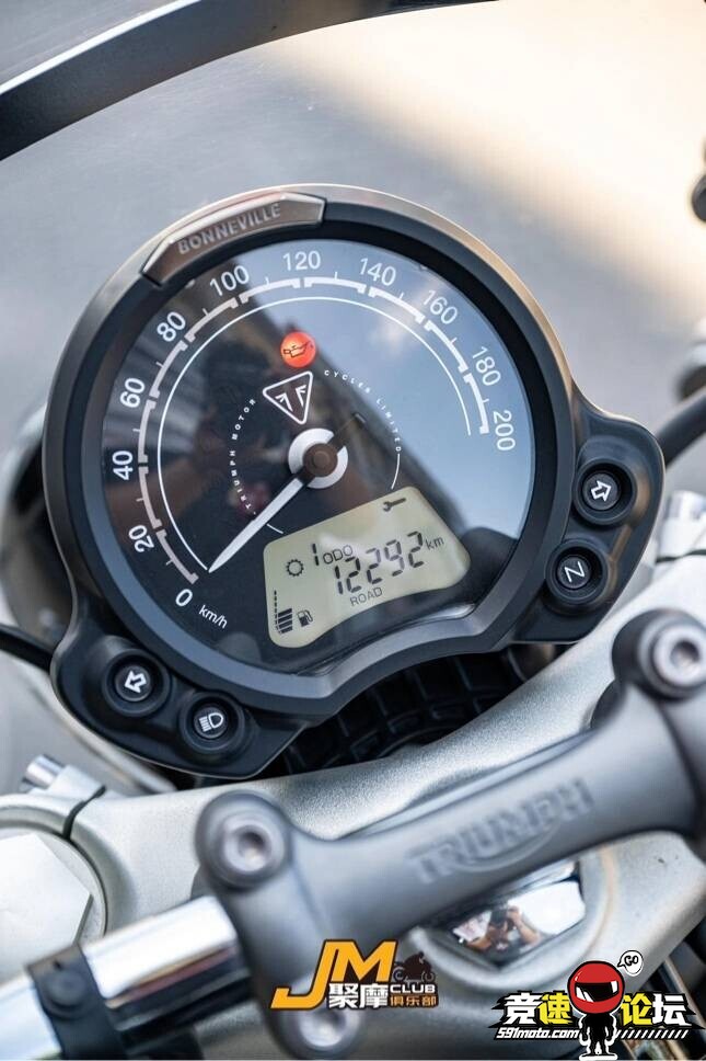 1757752840766089208.jpg