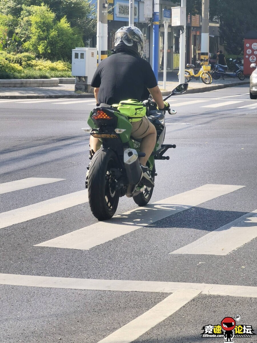 175818555884983_193.jpg