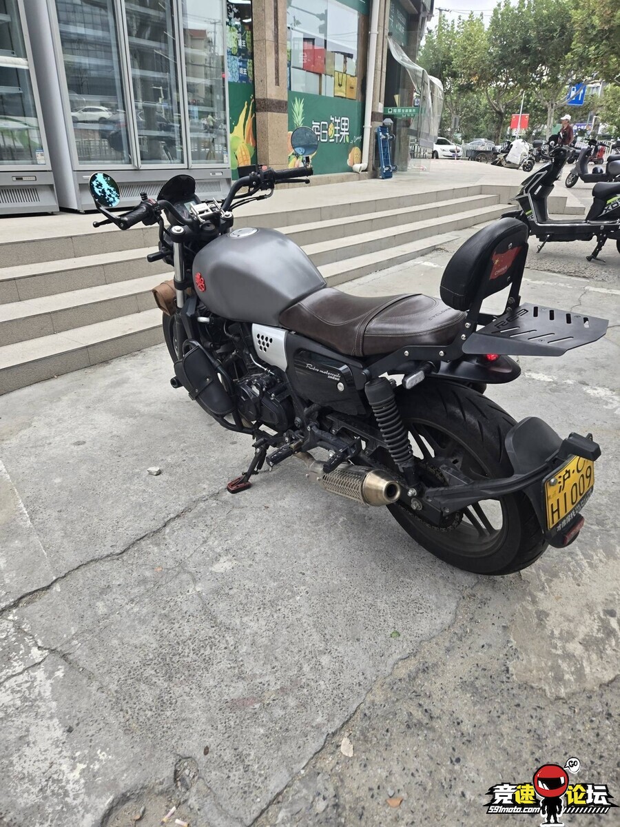 1760585579779710_318.jpg