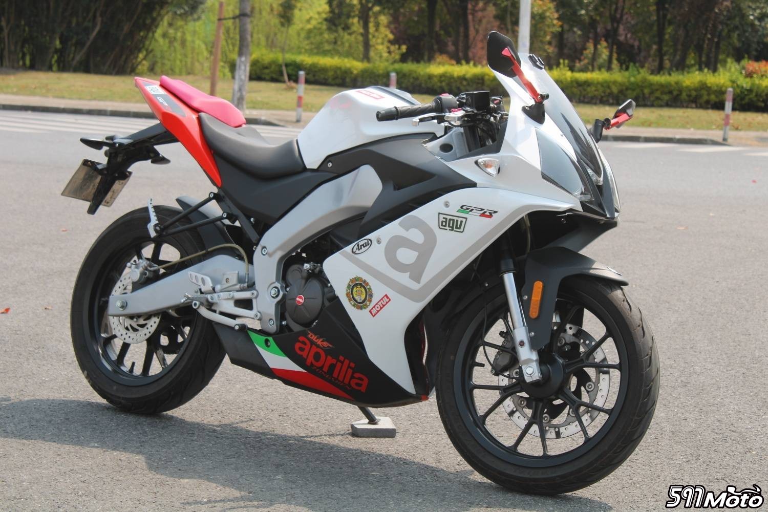 【驾驭族机车俱乐部】19年阿普利亚gpr150