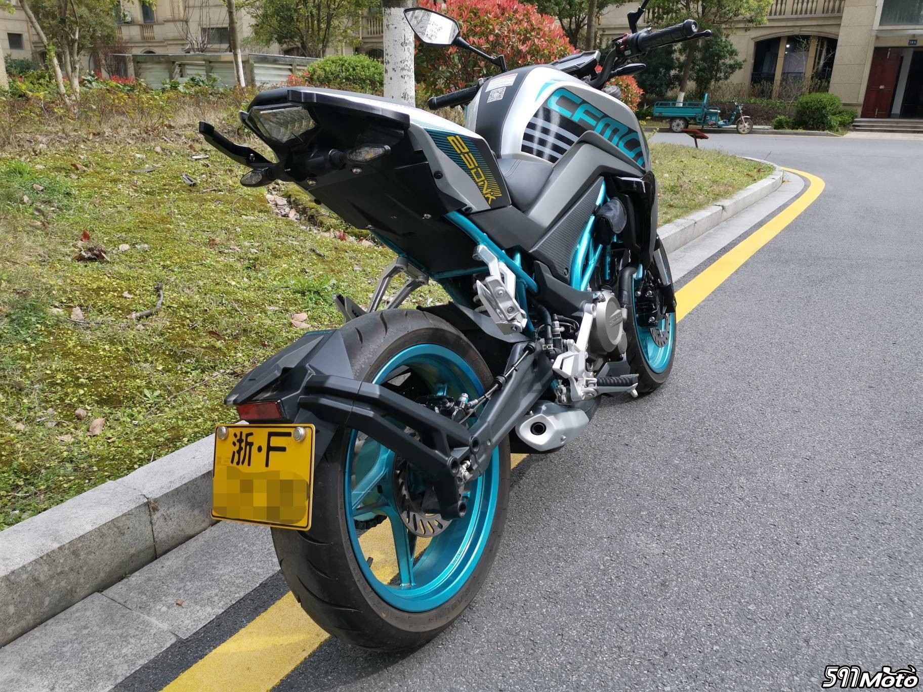 出售春风nk250标配摩托车个人一手车