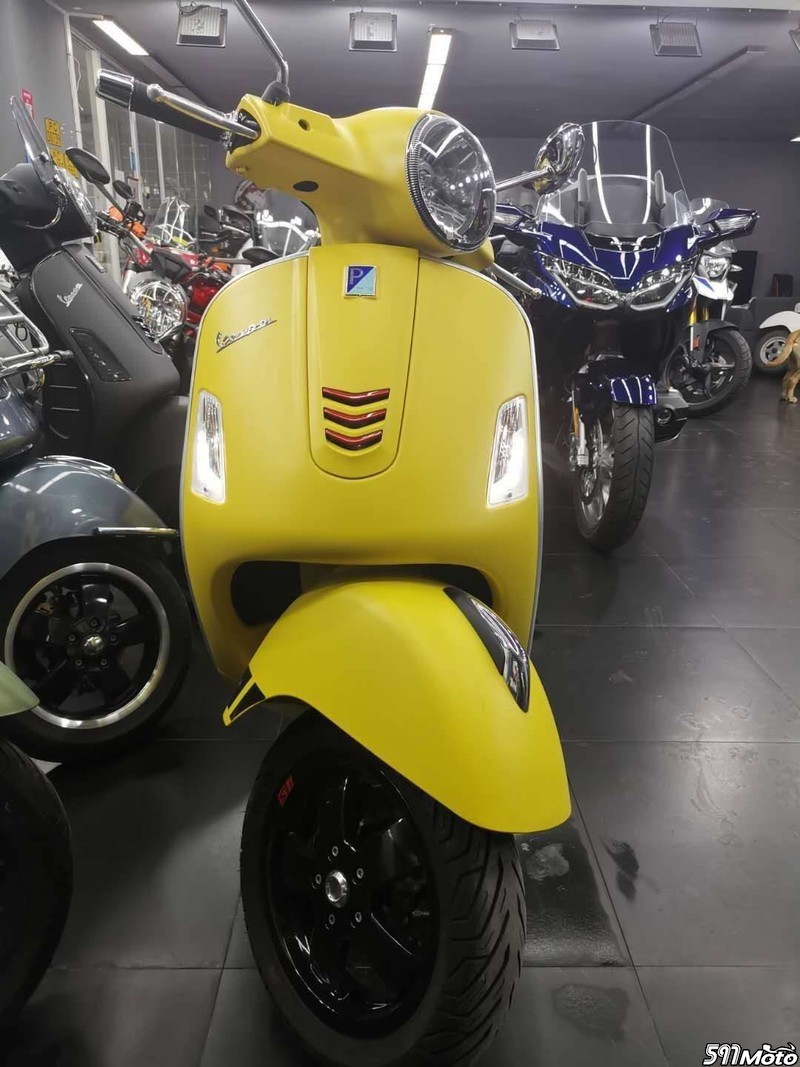 景泰车行-黄c 大贸vespa gts300磨砂黄